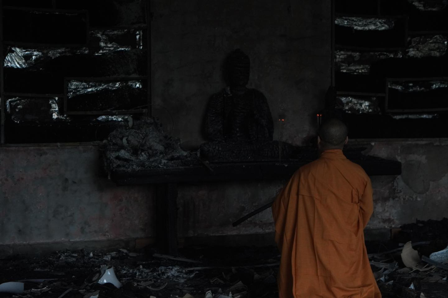 Địa điểm xảy ra cháy tại khu vực giảng đường (Pháp Vân Đường) nằm trong khuôn viên chùa Phật Quang, diện tích cháy khoảng 200 m2, chất cháy chủ yếu là đồ gỗ, giấy và bàn ghế nhựa.