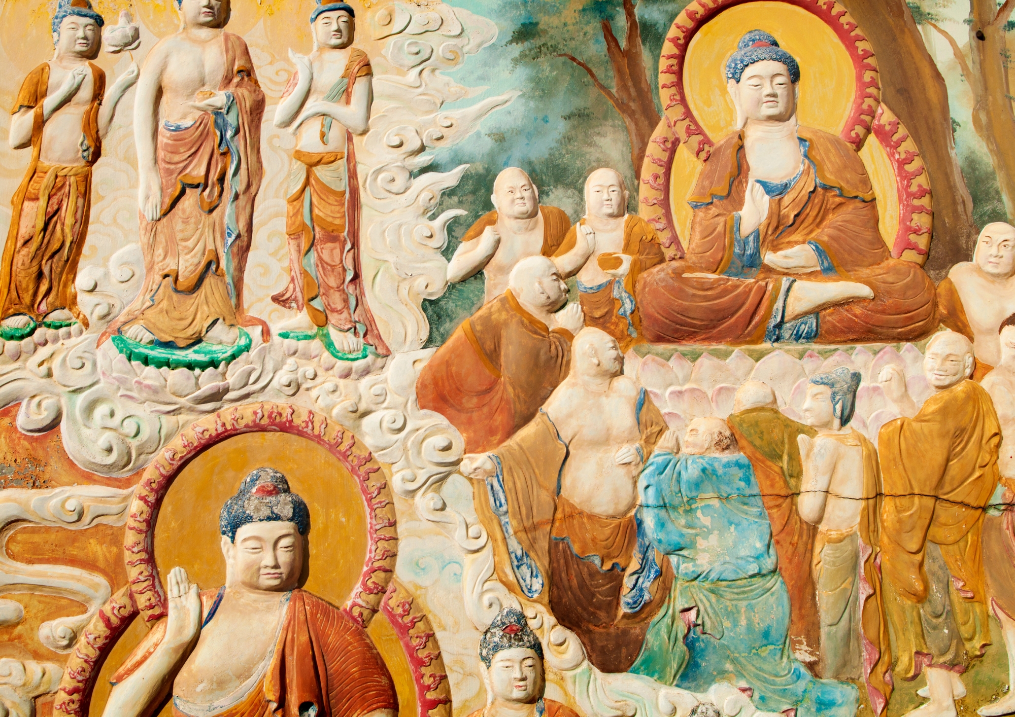 Tóm lại, sự khác biệt giữa triết lý và giáo lý trong Đạo Phật và các tôn giáo khác là điểm nhấn quan trọng, cho thấy sự đa dạng và sự phong phú trong con người và trong việc tìm kiếm ý nghĩa cuộc sống.